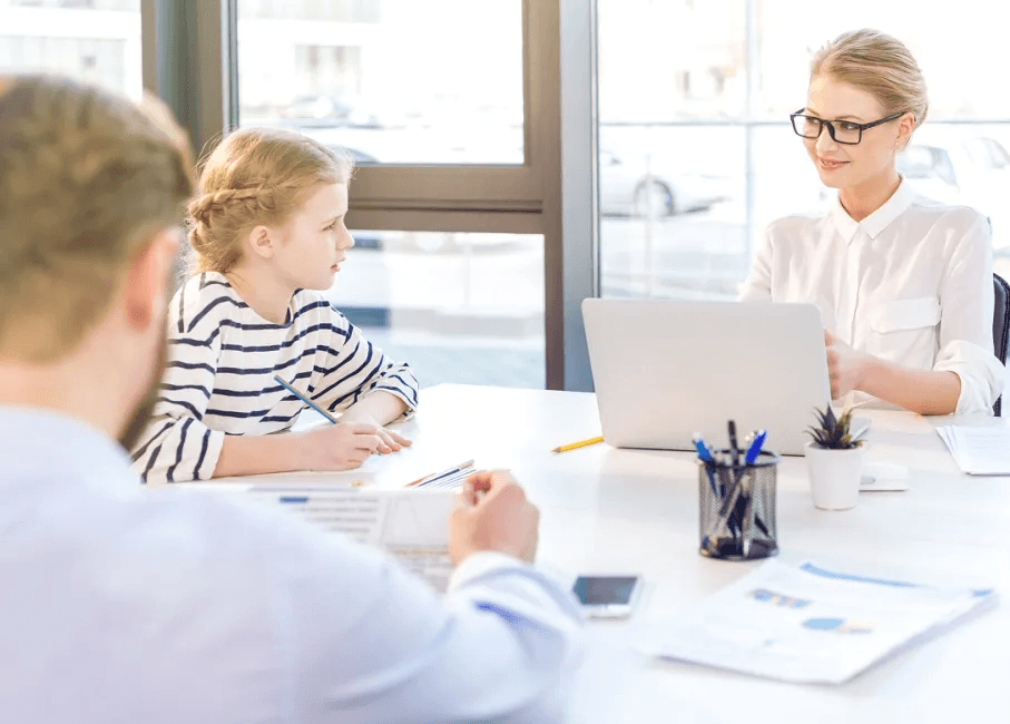 Image - Office meeting child